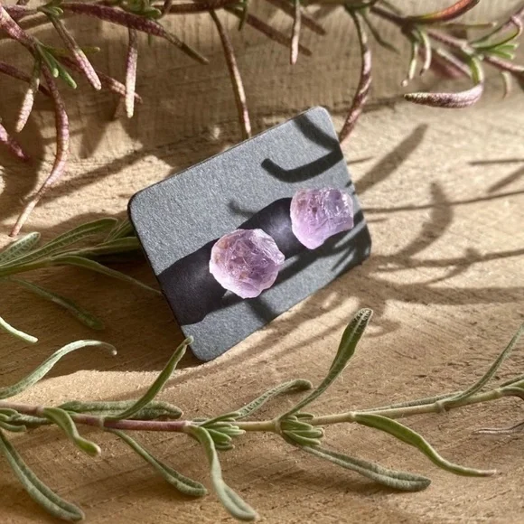 π New Raw Light Amethyst Gemstone Earrings - Picture 8 of 9